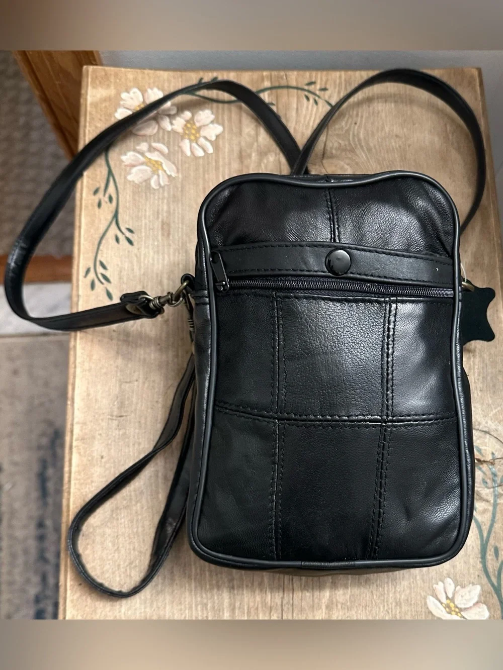 Compact Black Leather Men’s Crossbody Bag